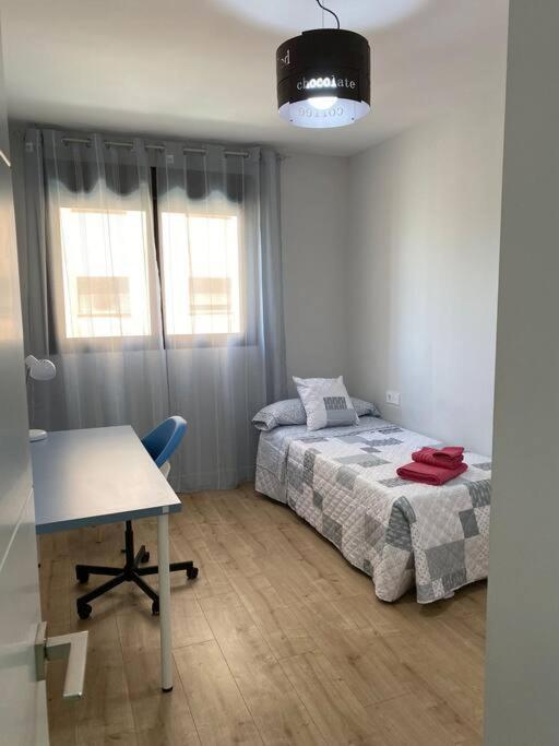 Precioso Alojamiento En La Mejor Zona De Malaga Bagian luar foto